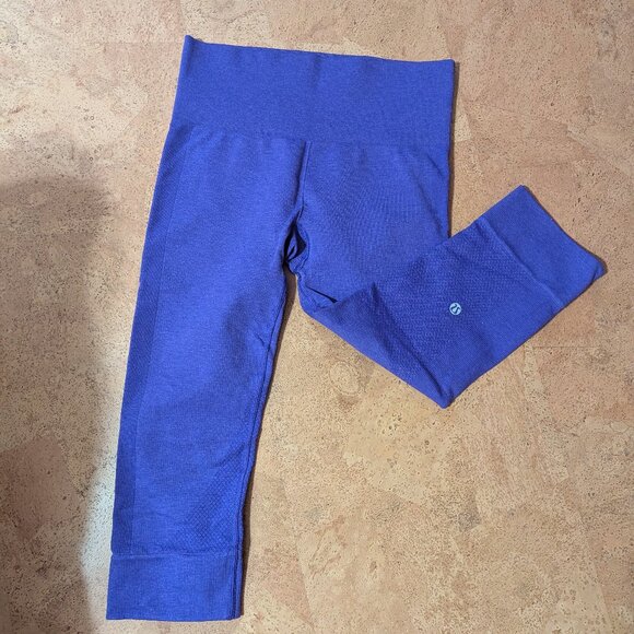 Lululemon ebb to street crop - Picture 1 of 1